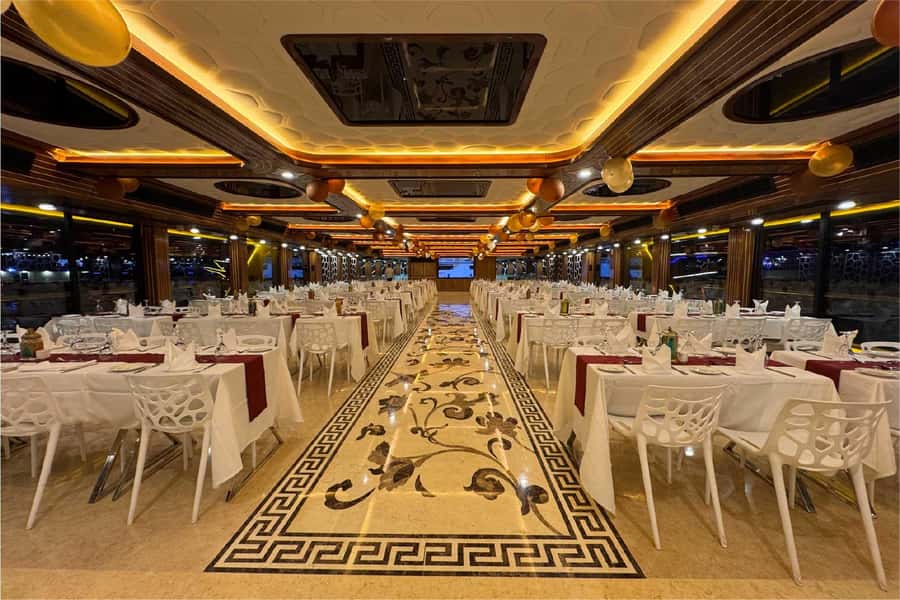 Dubai: Mega Yacht Dinner Cruise with Buffet - Buffet Dinner That Actually Feels Like a Meal, Not Just Snacking