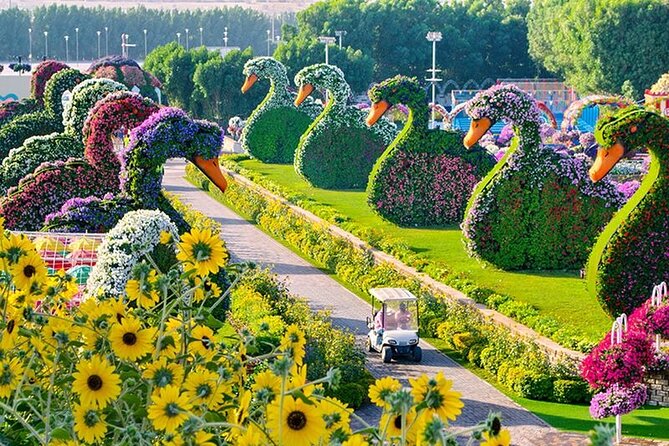 Dubai Miracle Garden Entry Tickets - Entering Dubai Miracle Garden, it’s all about scale and design