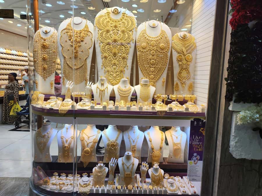Dubai: Old Town, Creek, Museums, Souks, & Street Food Tour - Getting ready: comfortable shoes, no luggage, and where to meet