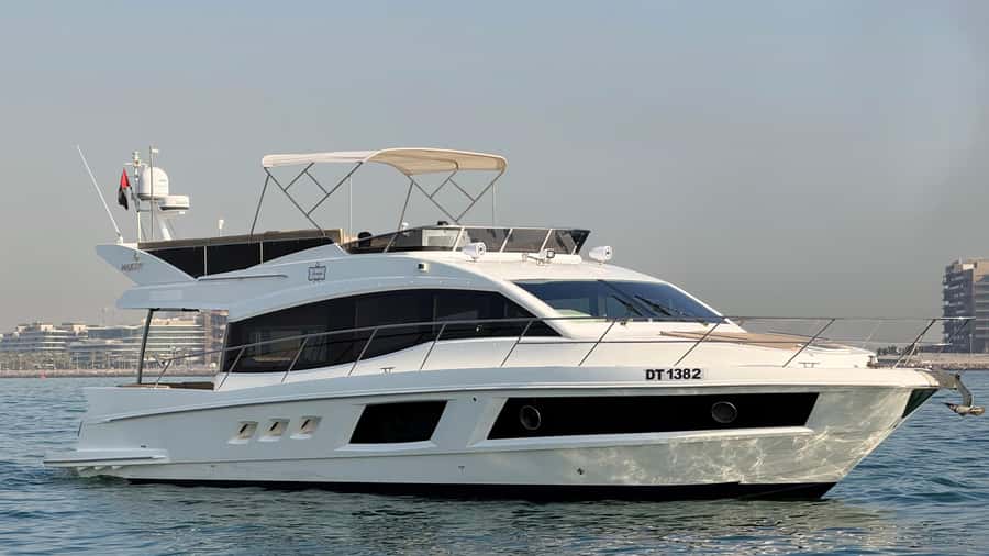 Dubai: Palm Jumeirah luxury private yacht Tour - Picking the best time slot: 1, 2, or 3 hours