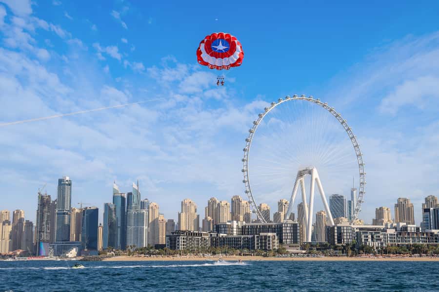 Dubai: Palm View and JBR View Parasailing Experience - Safety and First-Time Comfort: What the Crew Style Signals