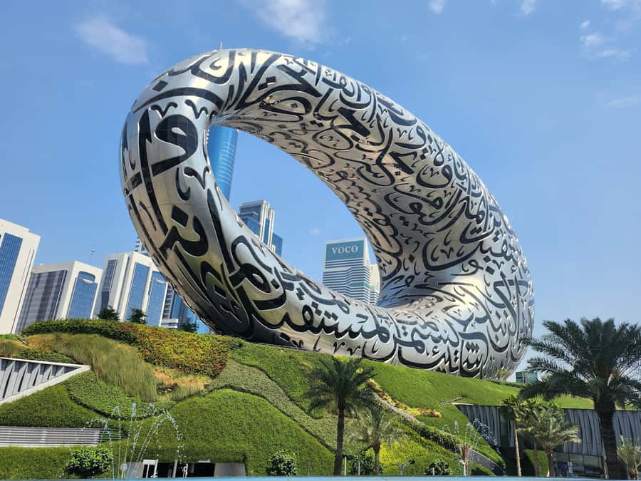 Dubai: Premium Half-Day Dubai Highlights Tour small group - Guides, pacing, and photo stops, why people rate it 4.7