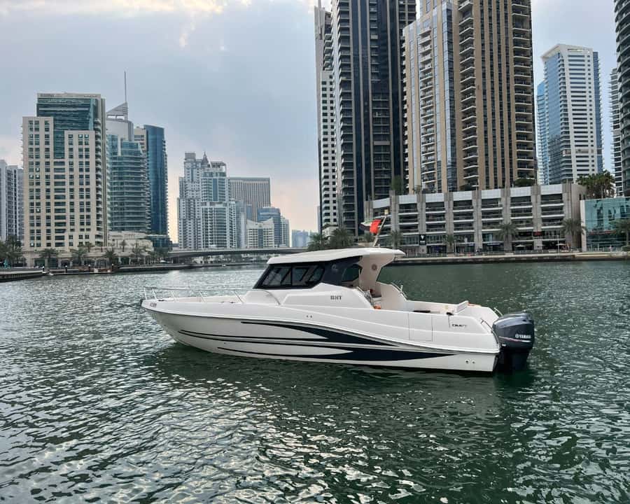 Dubai: Private Boat Cruise from Dubai Marina - From Everest Yacht Charter to Dubai Marina, the start matters