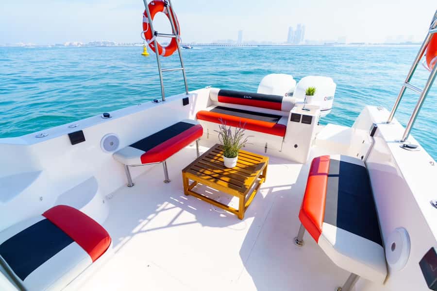 Dubai: Private Coastline Landmarks Mini-Yacht Tour - Ain Dubai near Bluewaters: the height factor from the sea