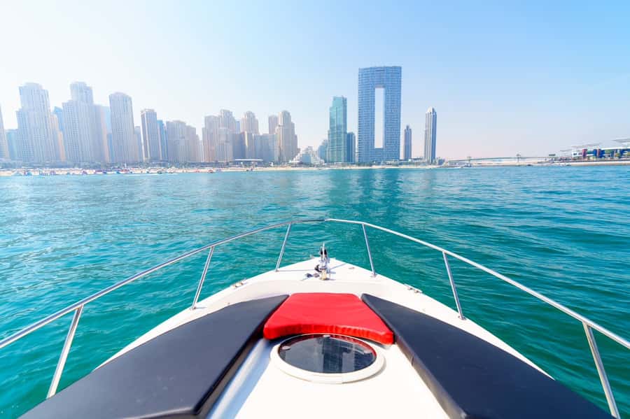 Dubai: Private Coastline Landmarks Mini-Yacht Tour - Atlantis at the tip: iconic buildings, tight timing