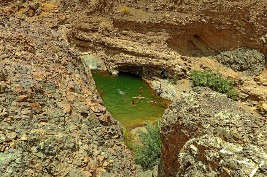 Dubai: Private Desert Day Tour and Wadi Shawka Pool Visit - Key things you’ll notice on this tour