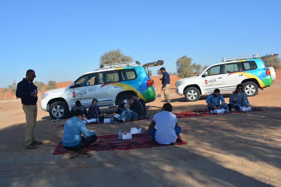 Dubai: Private Desert Day Tour and Wadi Shawka Pool Visit - Refreshments: enough to keep you steady in heat
