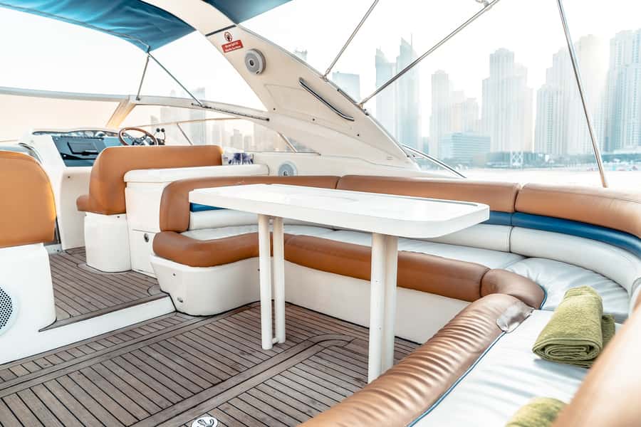 Dubai: Private Luxury Everest Yacht Cruise from Dubai Marina - Dubai Marina to the Persian Gulf: How This Private Yacht Cruise Works