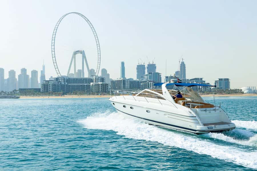 Dubai: Private Luxury Everest Yacht Cruise from Dubai Marina - The Skipper and Crew: Why the Service Feels Way More Personal