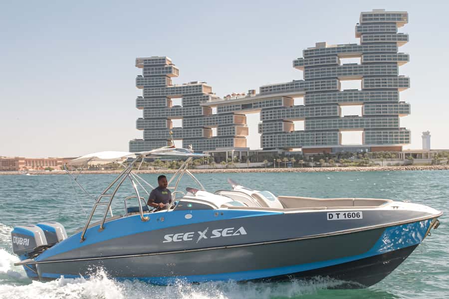 Dubai: Private Luxury Night Boat Tour - How the 80-Minute Night Cruise Feels on a Modern Boat