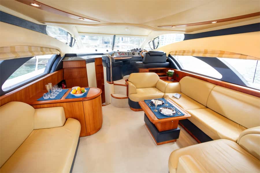 Dubai: Private Luxury Yacht Cruise for up to 20 People - The Palm hotel stretch and Atlantis views, all in one cruise window