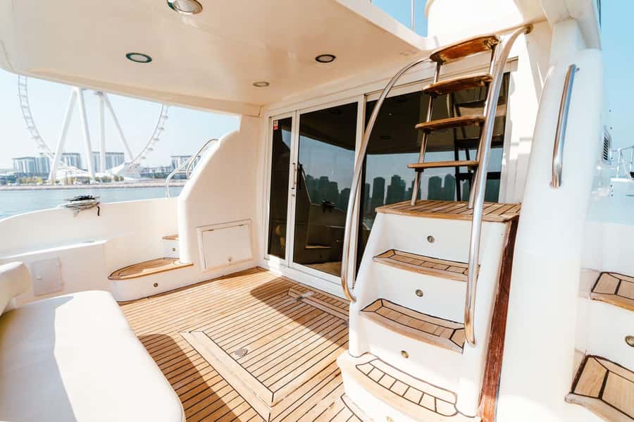 Dubai: Private Luxury Yacht Tour on a 50-Foot Yacht - Key things I’d plan around