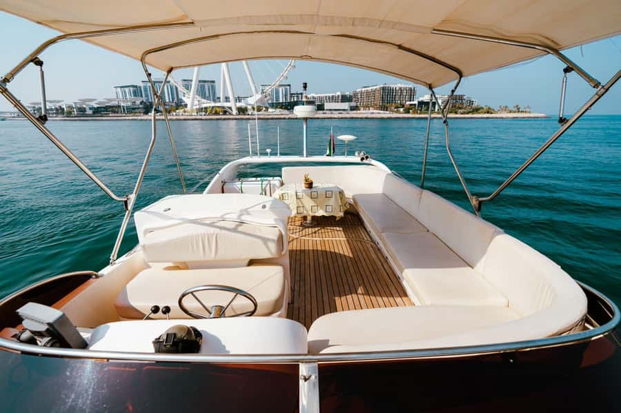 Dubai: Private Luxury Yacht Tour on a 50-Foot Yacht - Who This Yacht Tour Is Best For