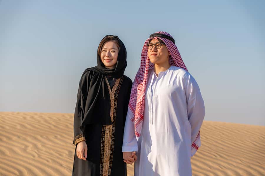 Dubai: Private Photoshoot with Hotel Pickup and Drop-off - The Shoot Itself: Poses, Comfort, and Multiple Outfits
