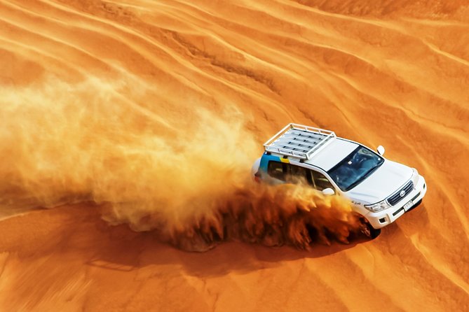 Dubai Private Premium Desert Safari with BBQ Dinner in 4WD - Food, allergies, and alcohol rules you should plan for