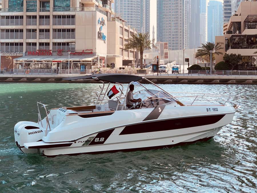 Dubai: Private Sea Escape Cruise - Swim, Tan & Sightsee - What the included drinks and onboard basics mean for families