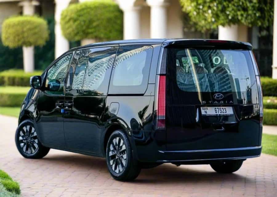 Dubai Private Top Attractions, Premium Vehicle & Street Food - Dubai Frame Finale: Big Panoramic Views, With Option-Based Entry