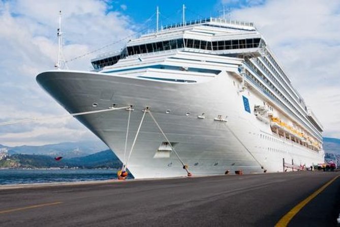 Dubai Private Transfer: Cruise Port to Dubai Hotel - What happens during the ride, comfort and a chauffeur who gets it