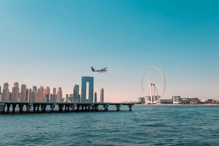 Dubai: Private VIP Luxury Yacht Tour with BBQ & Drinks - Dubai Marina Canal to Bluewaters Island: where you start to get the “wow”