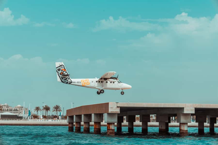Dubai: Private VIP Luxury Yacht Tour with BBQ & Drinks - The onboard guide system and music mood
