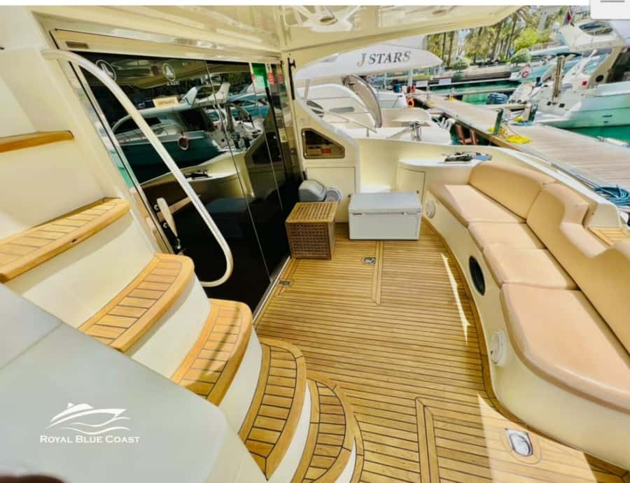 Dubai: Private Yacht Tour 50 feet - What Your Private Yacht Includes (And What You’ll Bring)