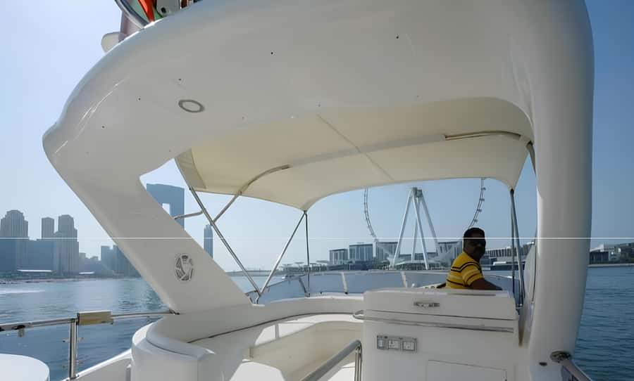 Dubai: Private Yacht Tour Experience with Soft Drinks - Bringing your own food and planning a smooth snack moment