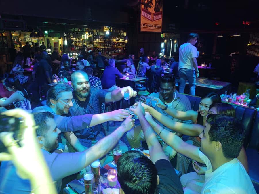 Dubai: Pub Crawl Nightlife Tour - Smart-casual dress code: the rule that can ruin your night