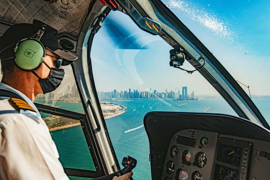 Dubai: Sightseeing Helicopter Ride from The Palm - Seats, window views, and how to get better angles
