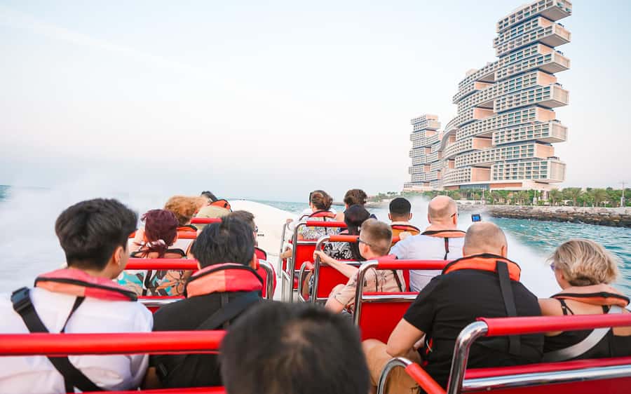 Dubai: Sightseeing Speedboat Tour with Live Tour Guide - Price and value: what $26 buys you (and what to judge)