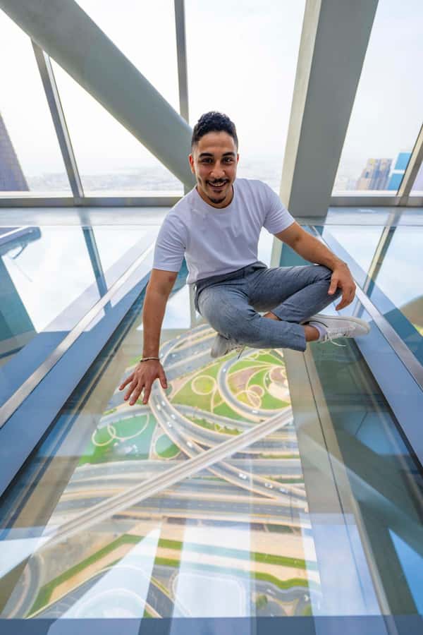 Dubai: Sky Views Observatory Ticket with Optional Extras - Food, souvenirs, and whether the optional extras are worth it
