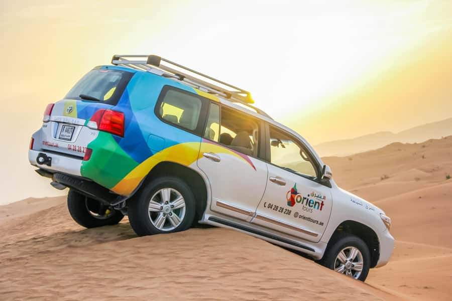 Dubai Sunrise Desert Camel Trek with Breakfast - Breakfast in Low Seating: Simple, Desert-Style Energy