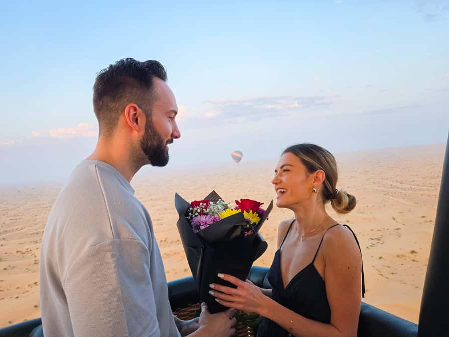 Dubai: Sunrise Hot Air Balloon Ride with Transfers - Wildlife spotting, desert details, and the kind of captain you want