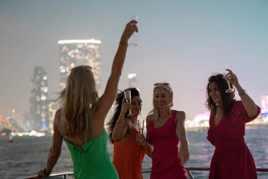 Dubai: Sunset & Night Cruise with Bites and Drinks - Comfort rules that matter in Dubai’s heat and dress culture