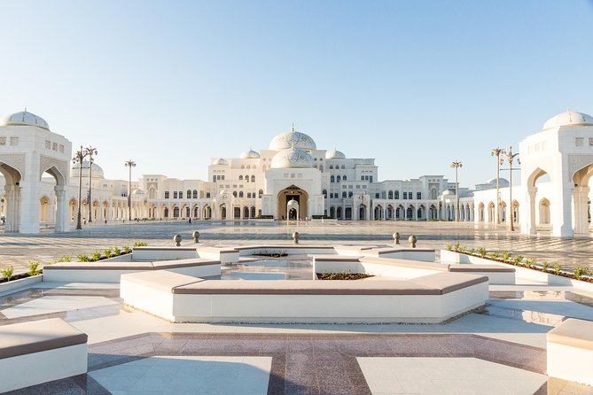 Dubai to Abu Dhabi Day Trip: Grand Mosque, Palace & Etihad Towers - Etihad Towers Observation Deck: Corniche Views That Make the Day Feel Worth It