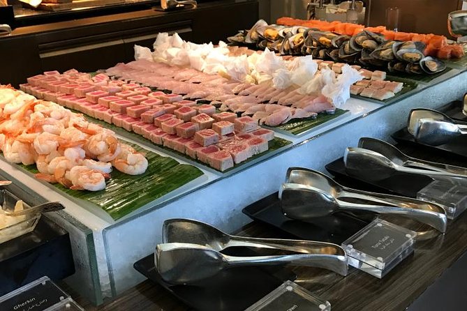 Dubai Top Five Attraction Tour Tickets & Armani Buffet Dinner - Souk Madinat Jumeirah: a market break with easy wandering