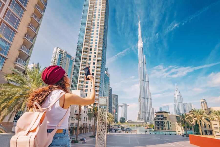 Dubai Top Highlights: Frame Entry, Souks, Abra & Street Food - Key things you’ll notice on this Dubai highlights day