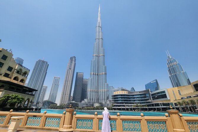Dubai Top Ten Must-see Sights with Burj Khalifa and Transfers - Museum of the Future, Downtown walking, Dubai Mall, and the Fountain show