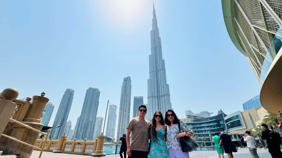 Dubai: Traditional and Modern Tour with Burj Khalifa Ticket - Palm Jumeirah and Atlantis: quick stops with big photo potential