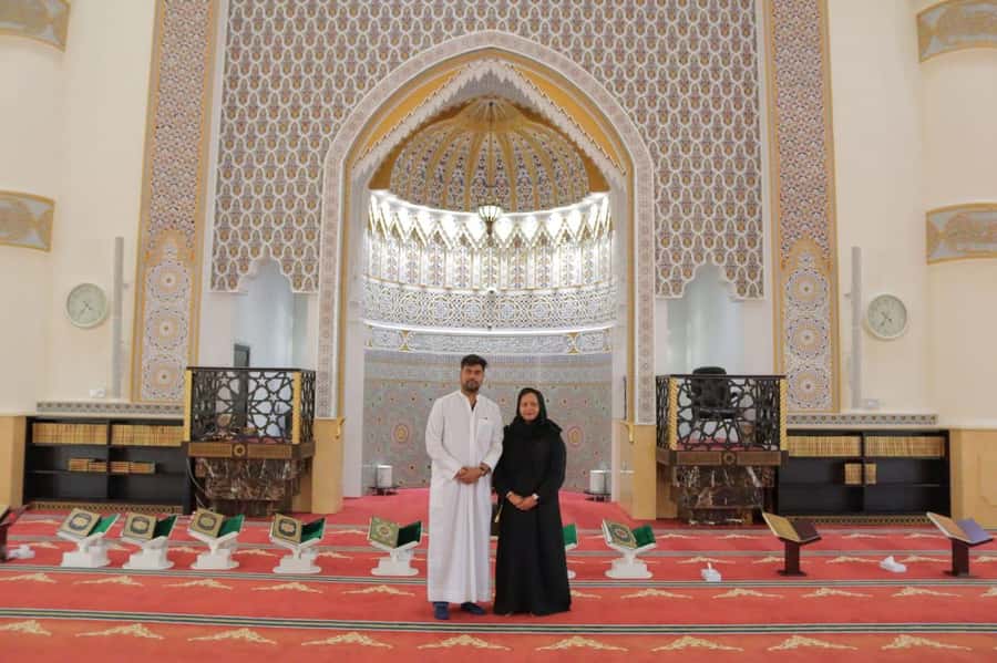 Dubai: VIP Private City Tour with Burj Khalifa Entry Tickets - Old Dubai by abra: Gold and Spice Souks with real texture