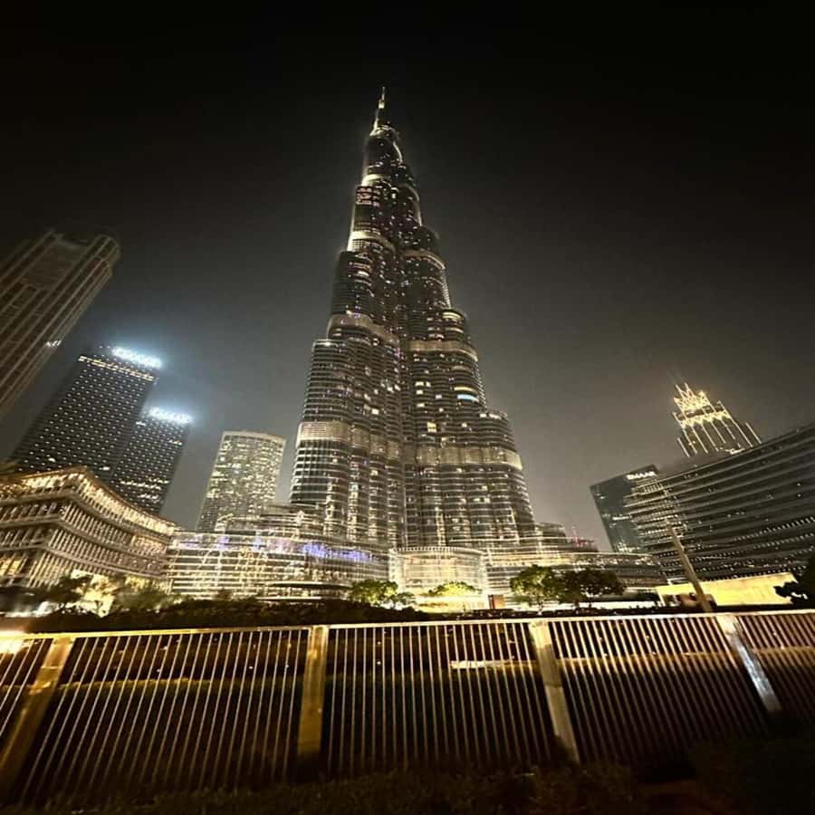 Dubai: VIP Private City Tour with Burj Khalifa Entry Tickets - Hotel pickup, private car comfort, and the first skyline hit