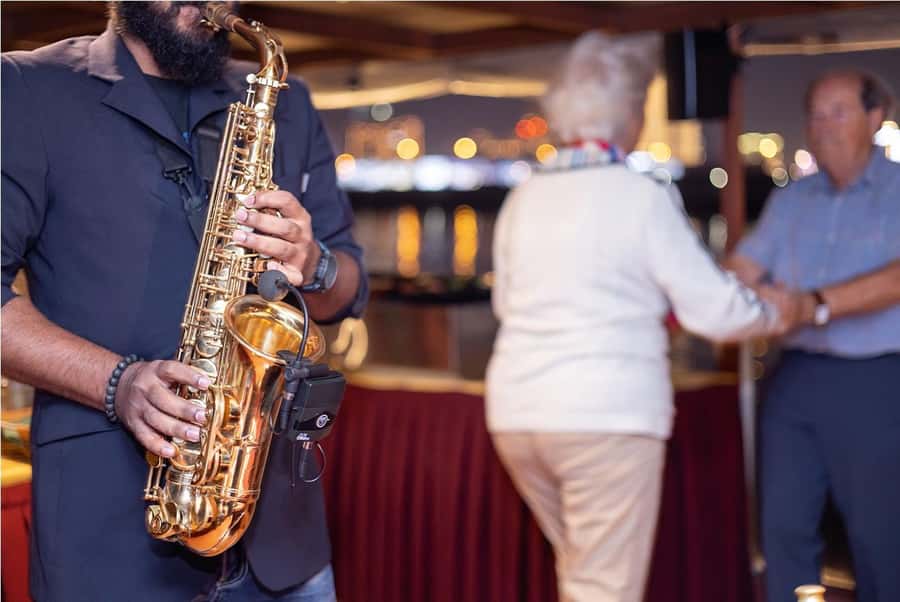Dubai: Water Canal Cruise and La Perle Show with Dinner - Music on the boat: the saxophone factor