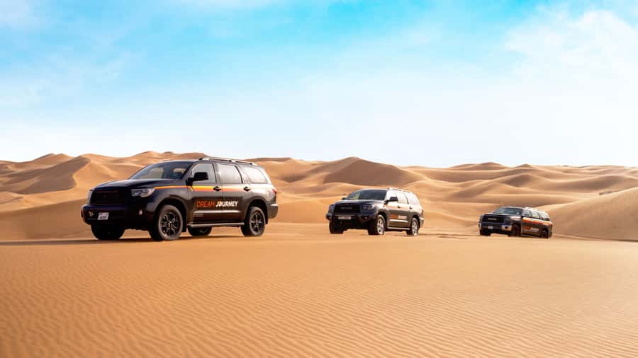Dubai Waves & Dunes: Luxury Yacht Cruise w/ Red Dunes Safari - Key moments to know before you go