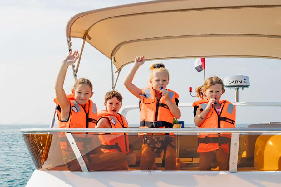 Dubai: Yacht Cruise with Swimming, Snorkeling and BBQ Lunch - Onboard Comfort: Pool, Inflatables, and Easy Relaxing