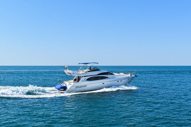 Dubai Yacht Rental - Book 58 ft Private Yacht up to 28 persons - Money and value: what you are really paying for
