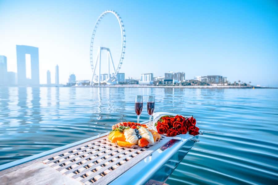 Dubai Yacht Tour - Boat Trip upto 12 guests Private event - Food and BBQ: How to Host Without Overthinking