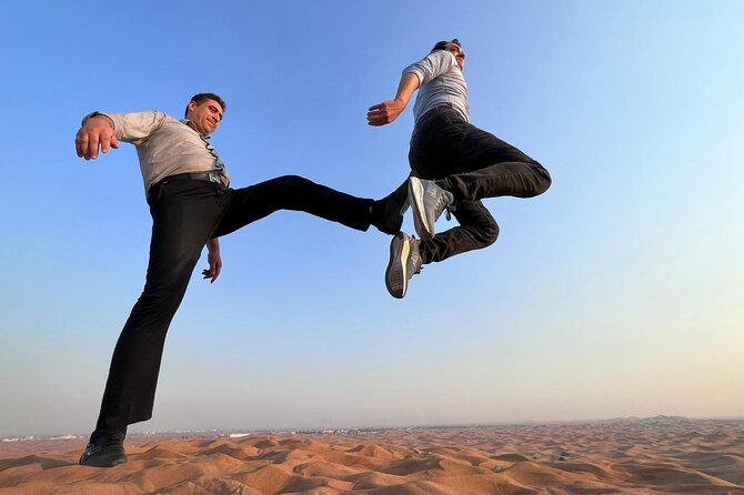 Dunes Safari Sandboarding and Photography in Desert - Camel ride and photo stops: why the guide’s camera skills matter