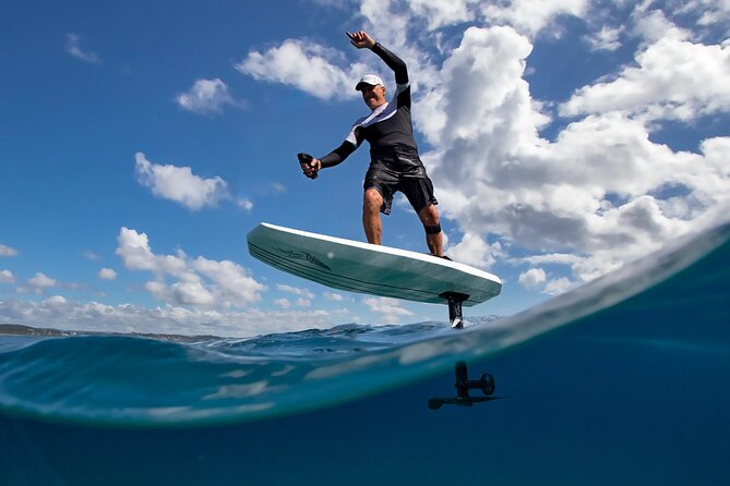 E-Foil in Palm Jumeirah - The Blue Safari approach: coaching that helps you progress fast