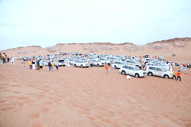 Evening Desert Safari Tour With Live Enterterment And BBQ Dinner - Stop 1 in Dubai: The Calm Build-Up Before the Dune Driving