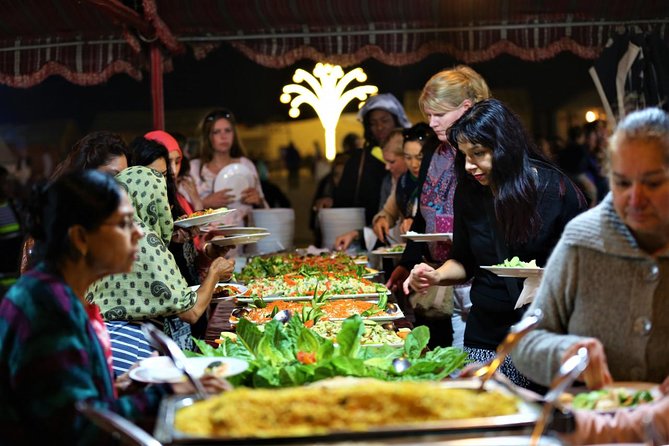 Evening Desert Safari with BBQ Dinner & 7 Live Show's - BBQ Buffet Dinner and the 7 Live Shows: Watch While You Eat