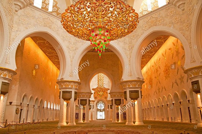 Exclusive Full-Day Abu Dhabi City Tour with Sheikh Zayed Mosque - Sheikh Zayed Grand Mosque Center, the stop that sets the tone